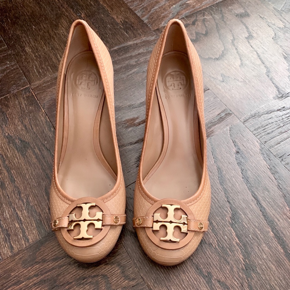 New Tory Burch Chelsea Pump